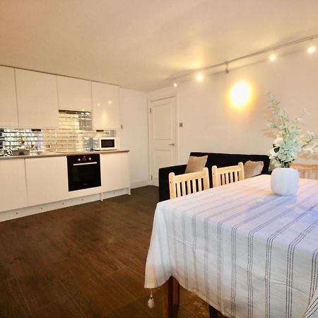 Superb Flat Near Victoria Station Apartman London Kültér fotó