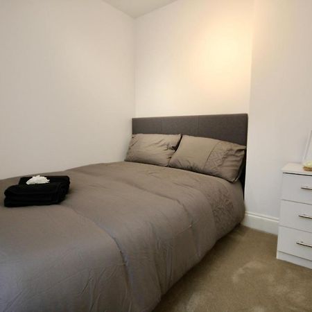 Superb Flat Near Victoria Station Apartman London Kültér fotó