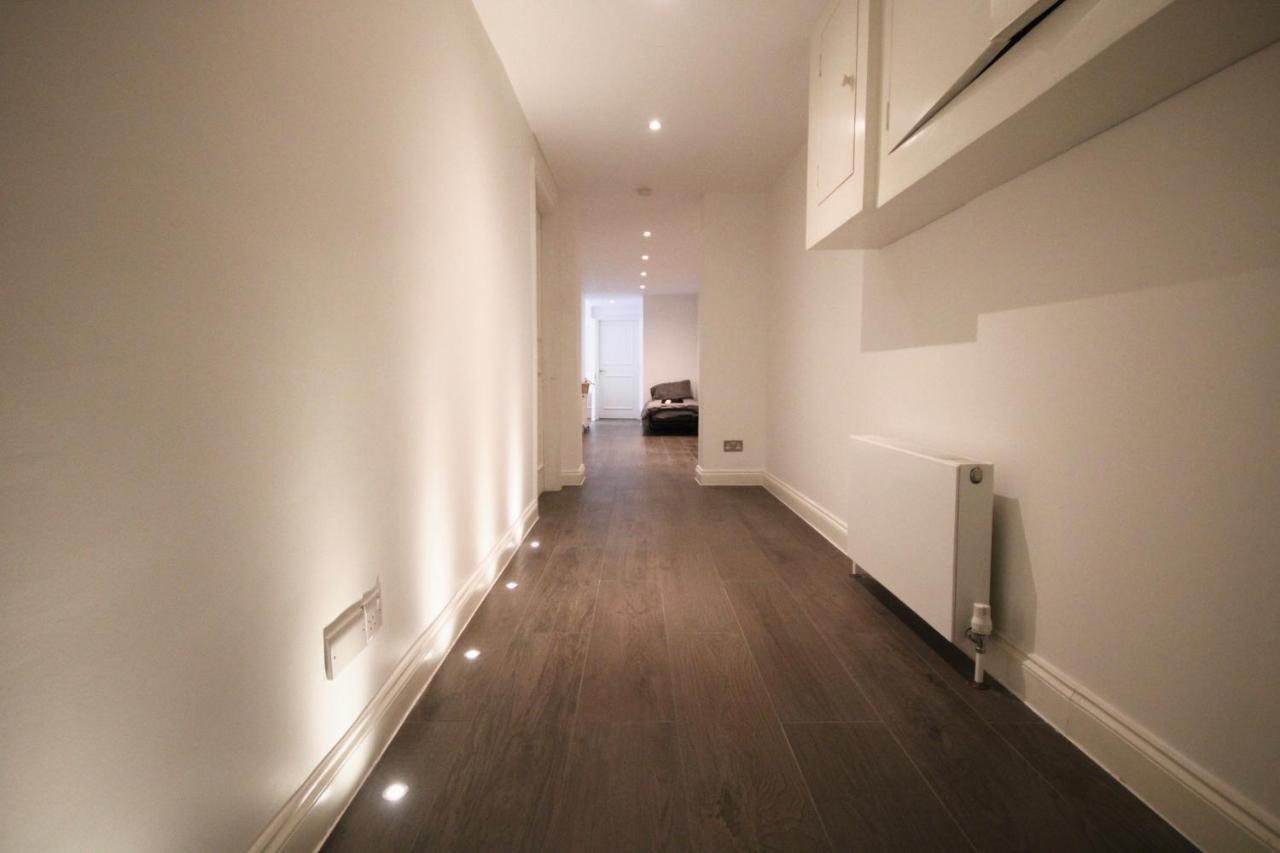 Superb Flat Near Victoria Station Apartman London Kültér fotó