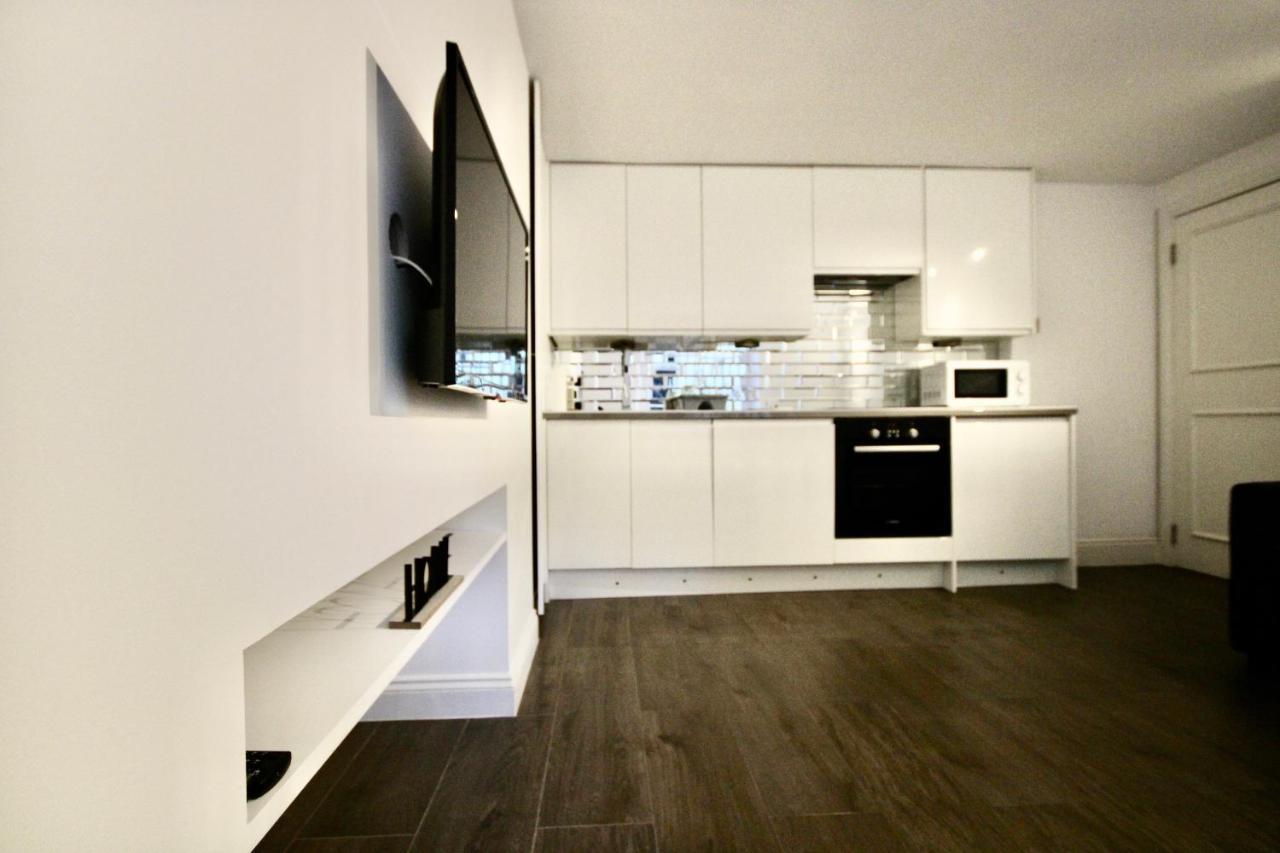 Superb Flat Near Victoria Station Apartman London Kültér fotó