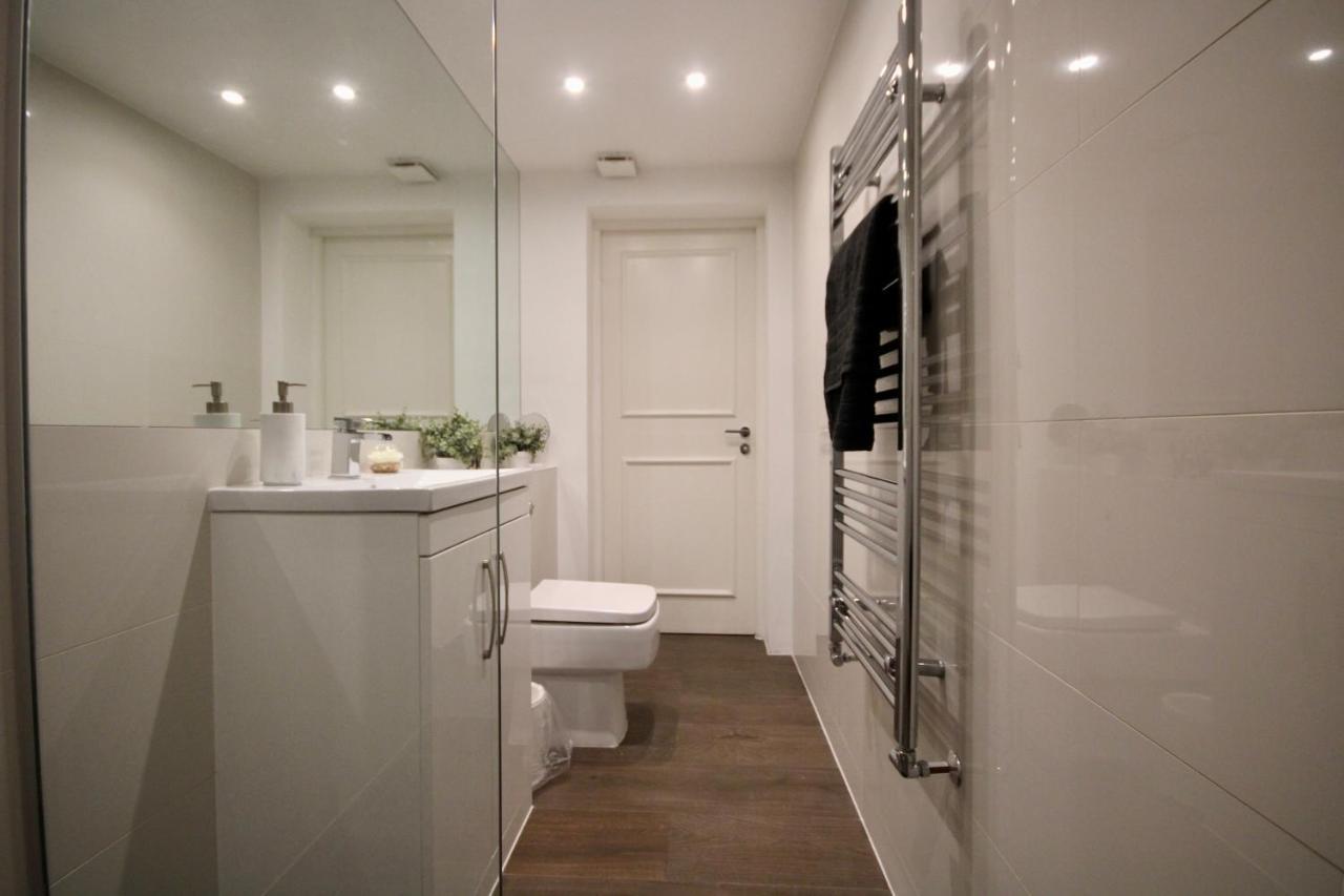 Superb Flat Near Victoria Station Apartman London Kültér fotó