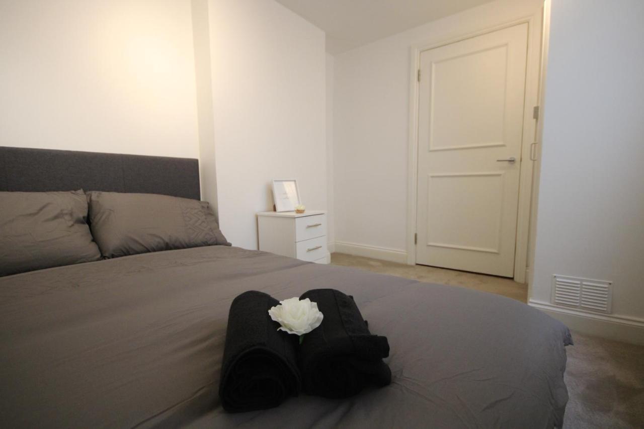 Superb Flat Near Victoria Station Apartman London Kültér fotó