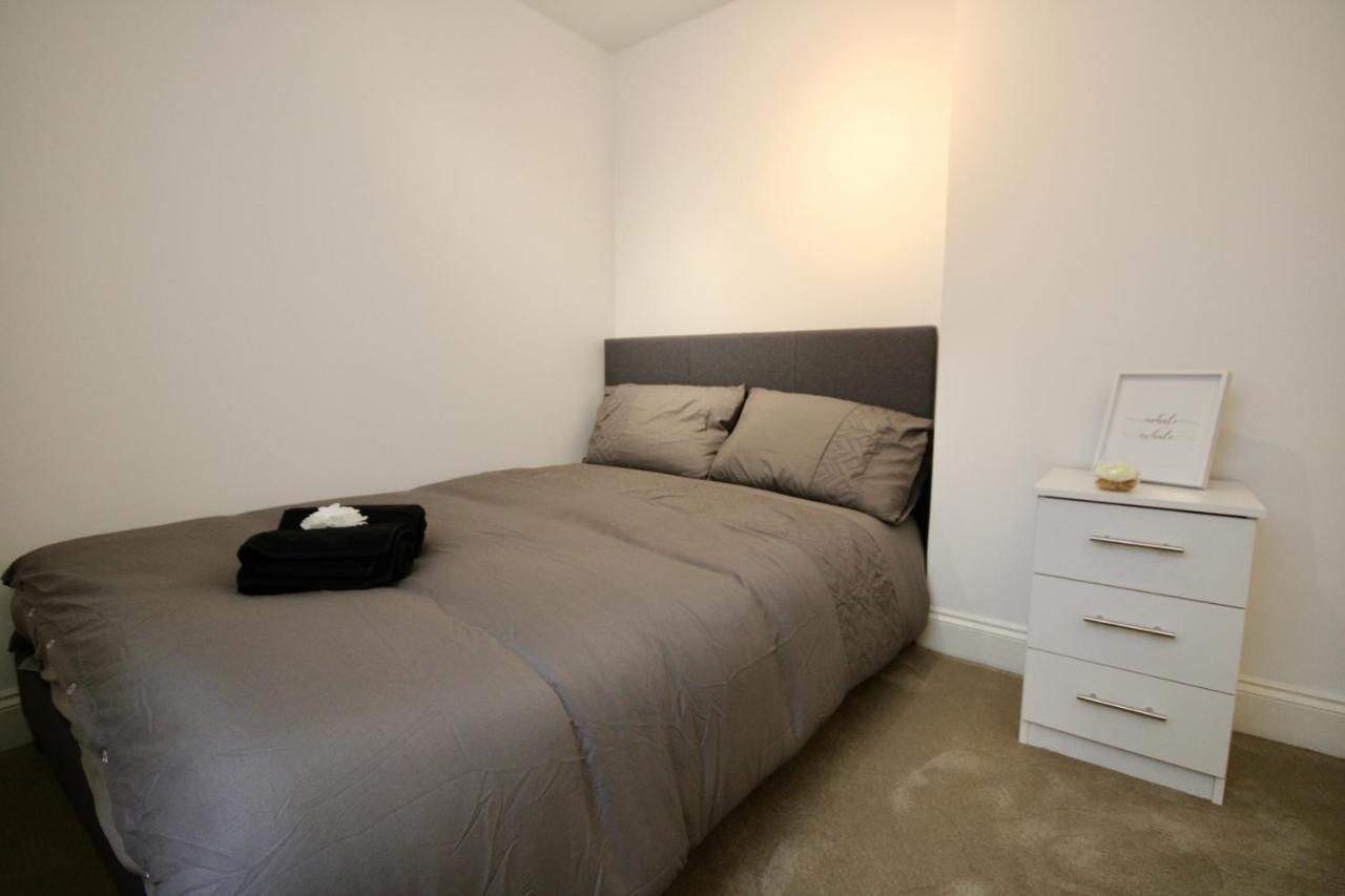 Superb Flat Near Victoria Station Apartman London Kültér fotó